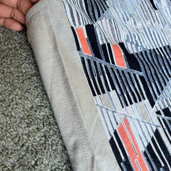 Massimo Black and Peach Geometric Tank Top - Picture 4 of 10